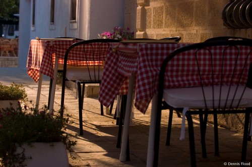Outdoor Restaurant Tables