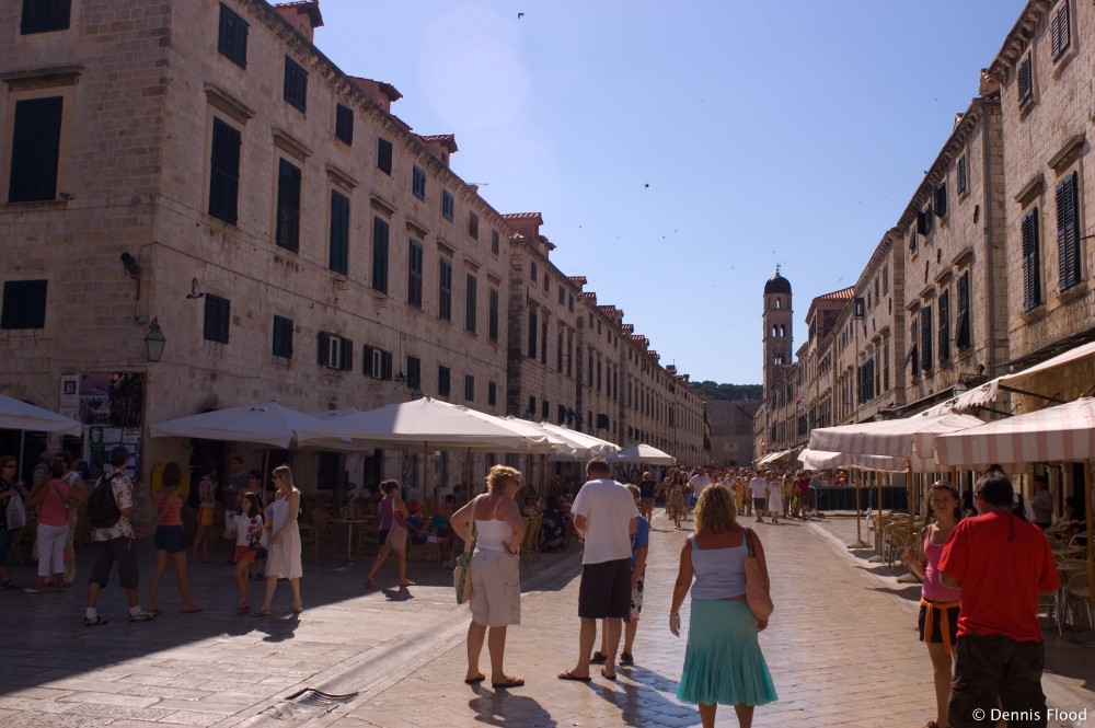 Tourists in Stari Grad