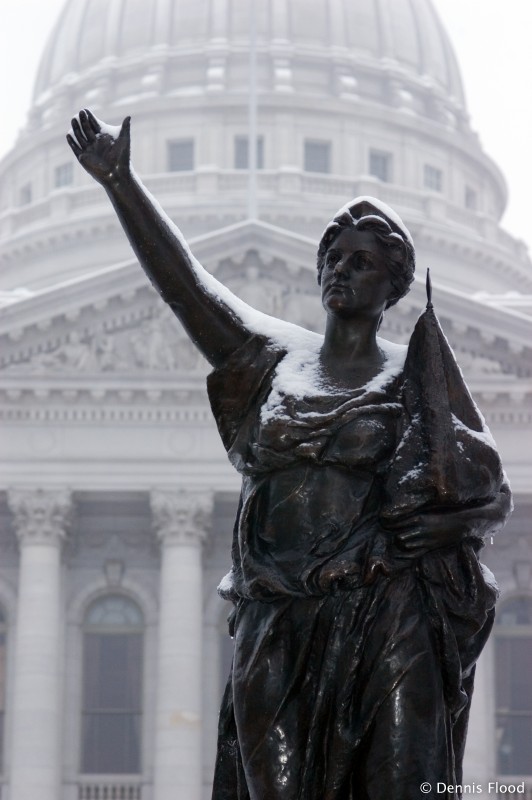 Wisconsin Forward Statue
